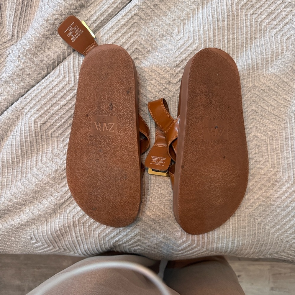 Zara cross strap sandals - Picture 5 of 6
